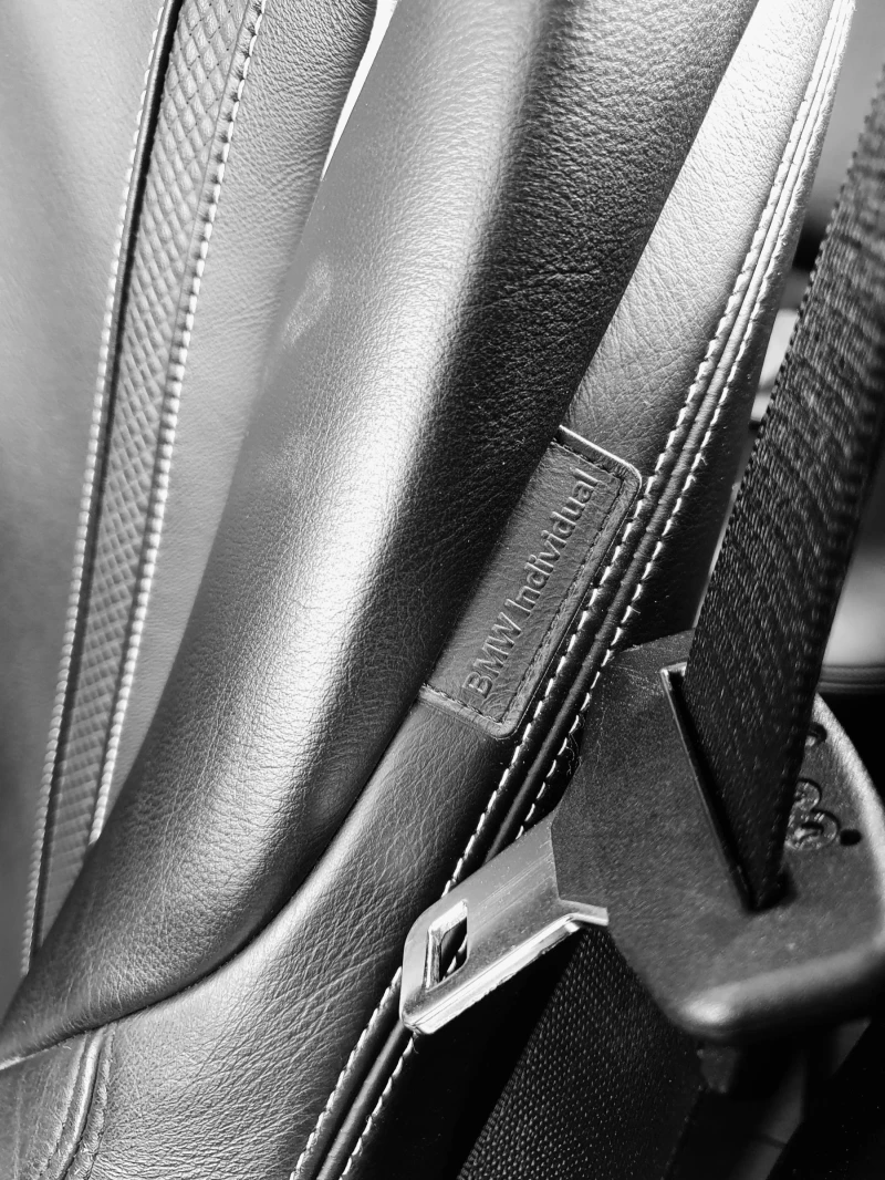 BMW 335 xDrive Indivudual, снимка 9 - Автомобили и джипове - 53307502