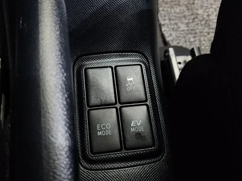 Toyota Prius 1.5, снимка 11 - Автомобили и джипове - 54923226