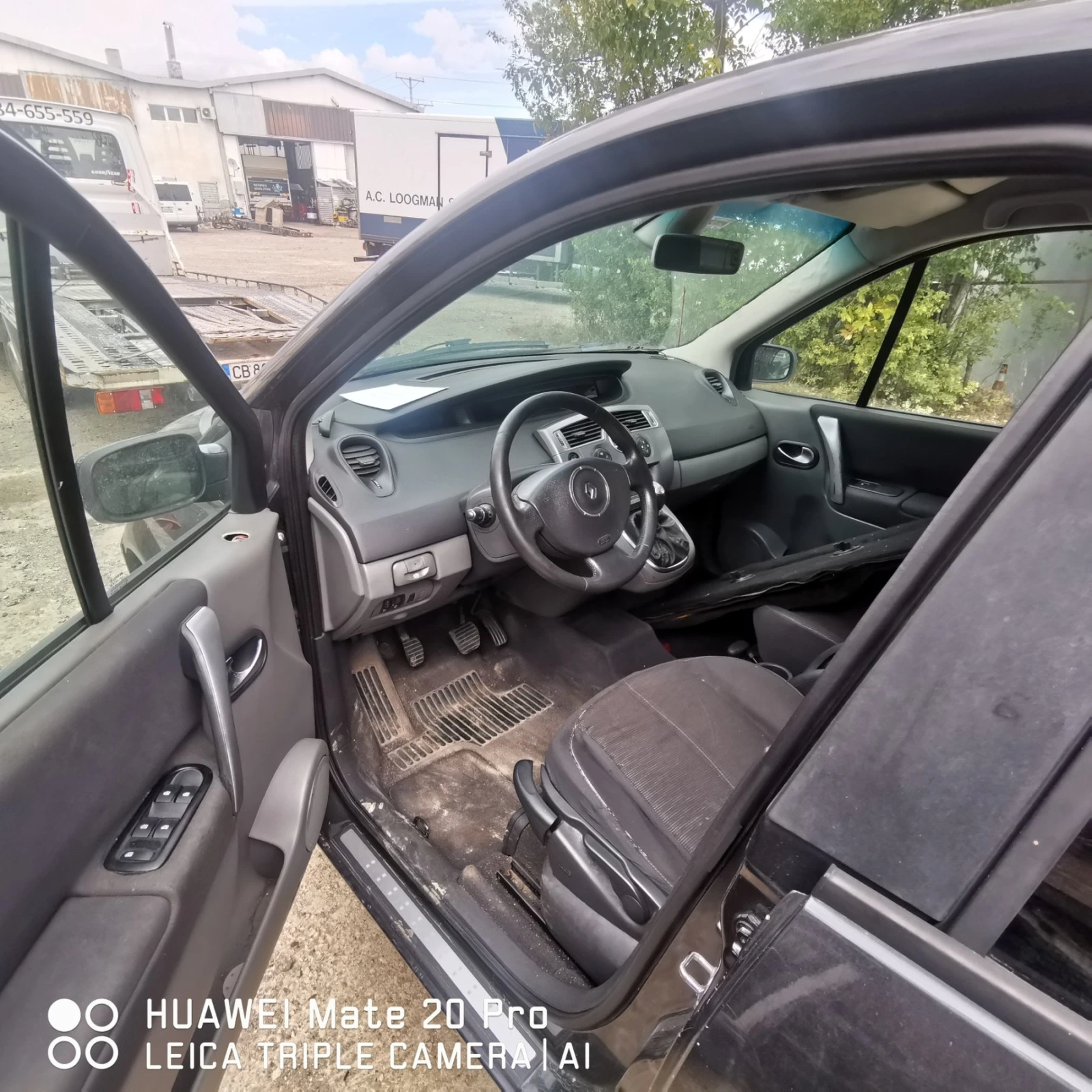 Renault Scenic 1.9DCI, снимка 14 - Автомобили и джипове - 54147024