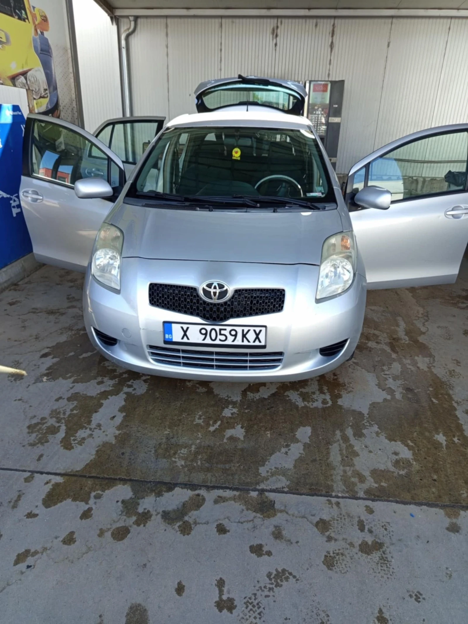 Toyota Yaris  - изображение 6