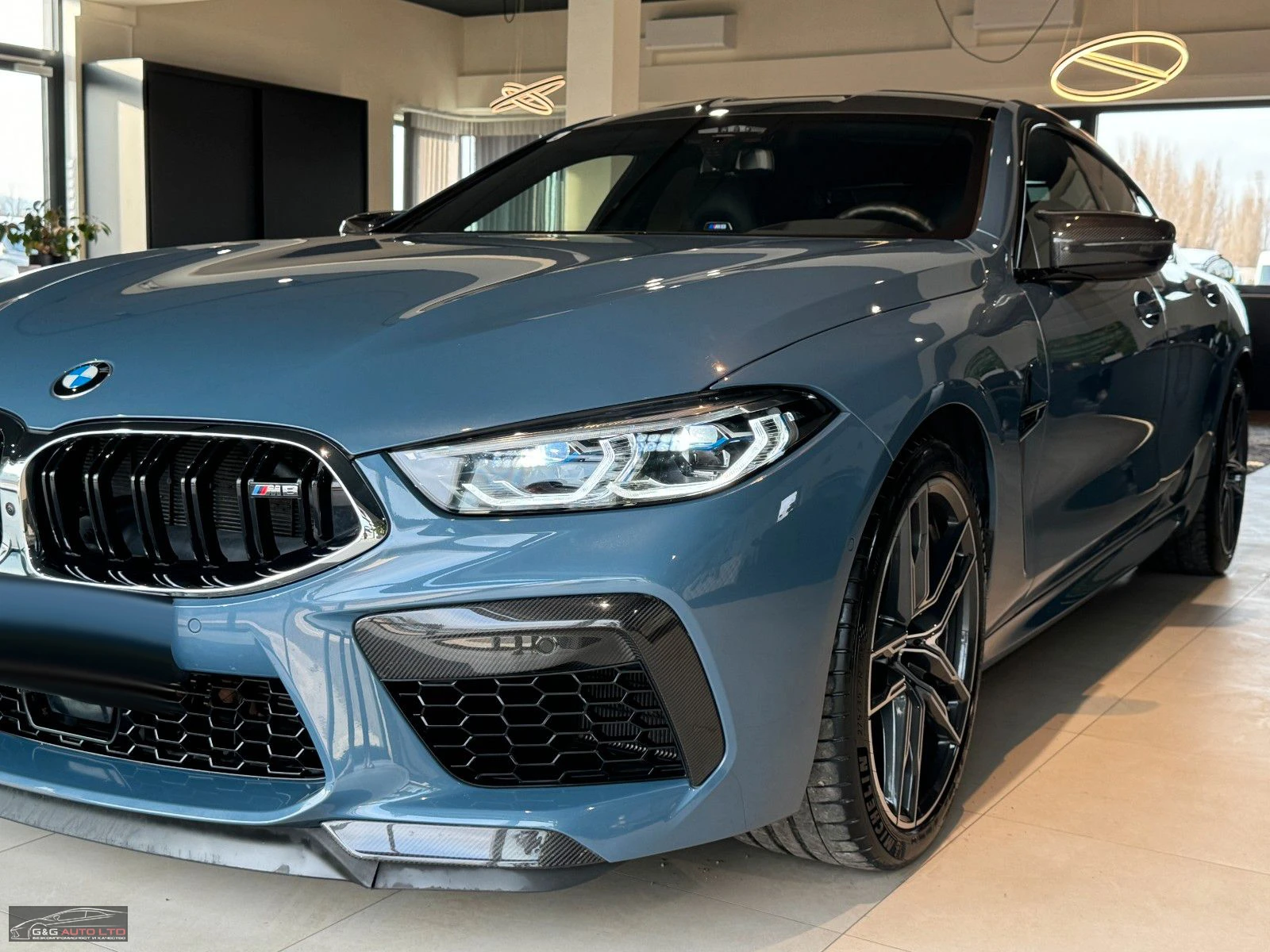 BMW M8 GRAN-COUPE/600HP/CARBON/NAVI/LED/AMBI/360/305v | Mobile.bg — изображение 1