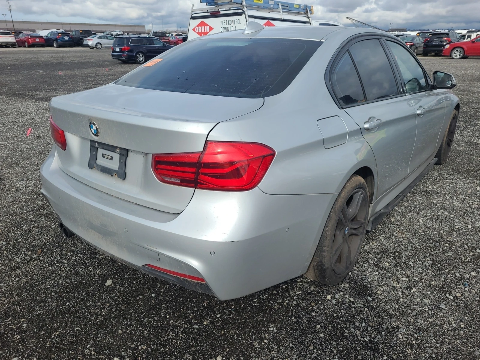 BMW 330 * M PACK* ДИГИТАЛНО ТАБЛО* RED INTERIOR*  - изображение 4