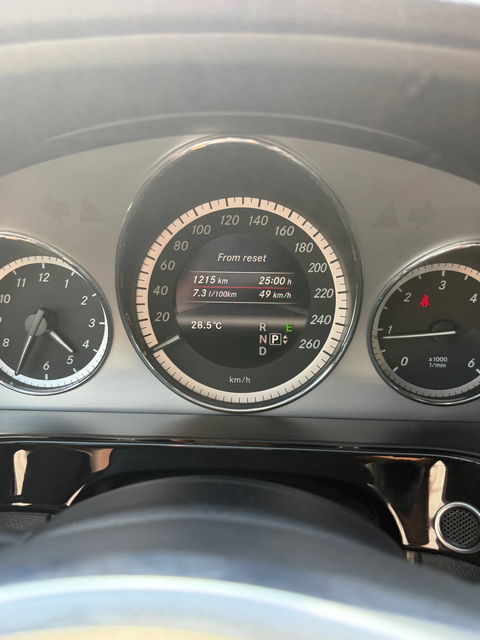 Mercedes-Benz E 220  - изображение 7