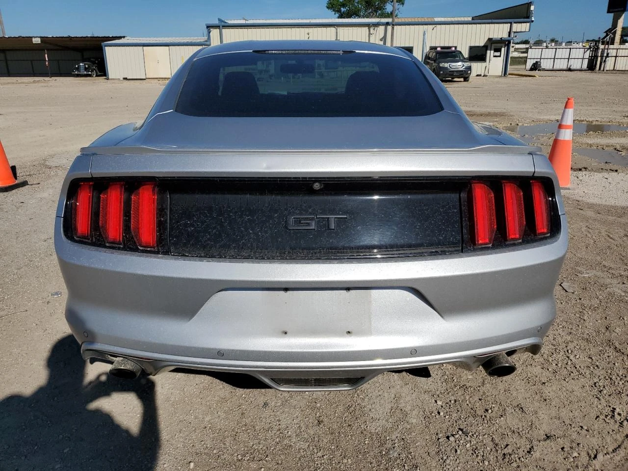 Ford Mustang 5.0 GT* Камера* Кожа* Обдухване* Клип На Мотора - изображение 6