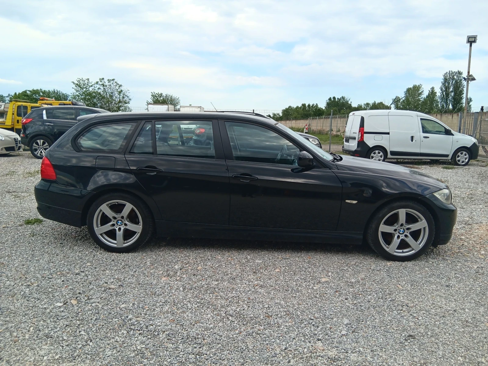 BMW 318 2.0 LCI - изображение 5