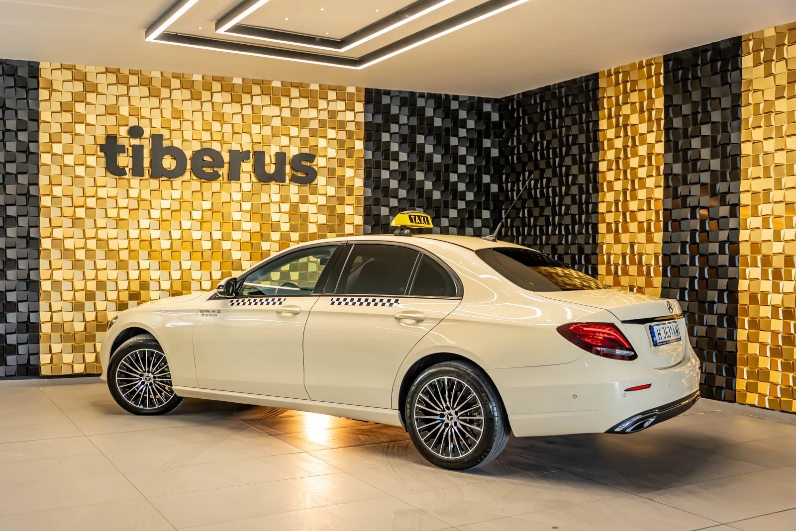 Mercedes-Benz E 200  TAXI - изображение 7