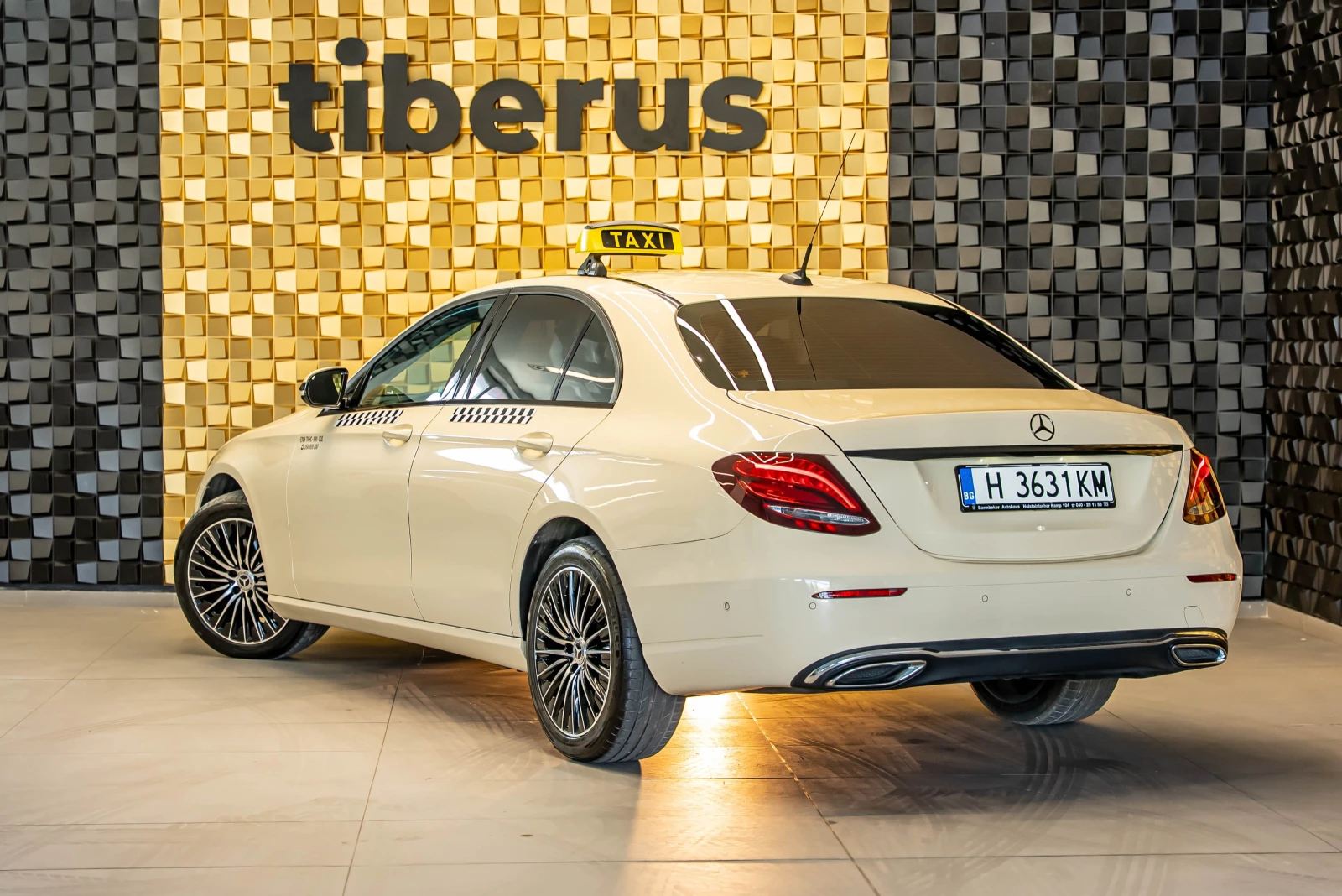 Mercedes-Benz E 200  TAXI - изображение 6
