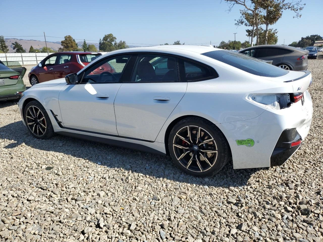 BMW i4 EDRIVE 40 - изображение 4