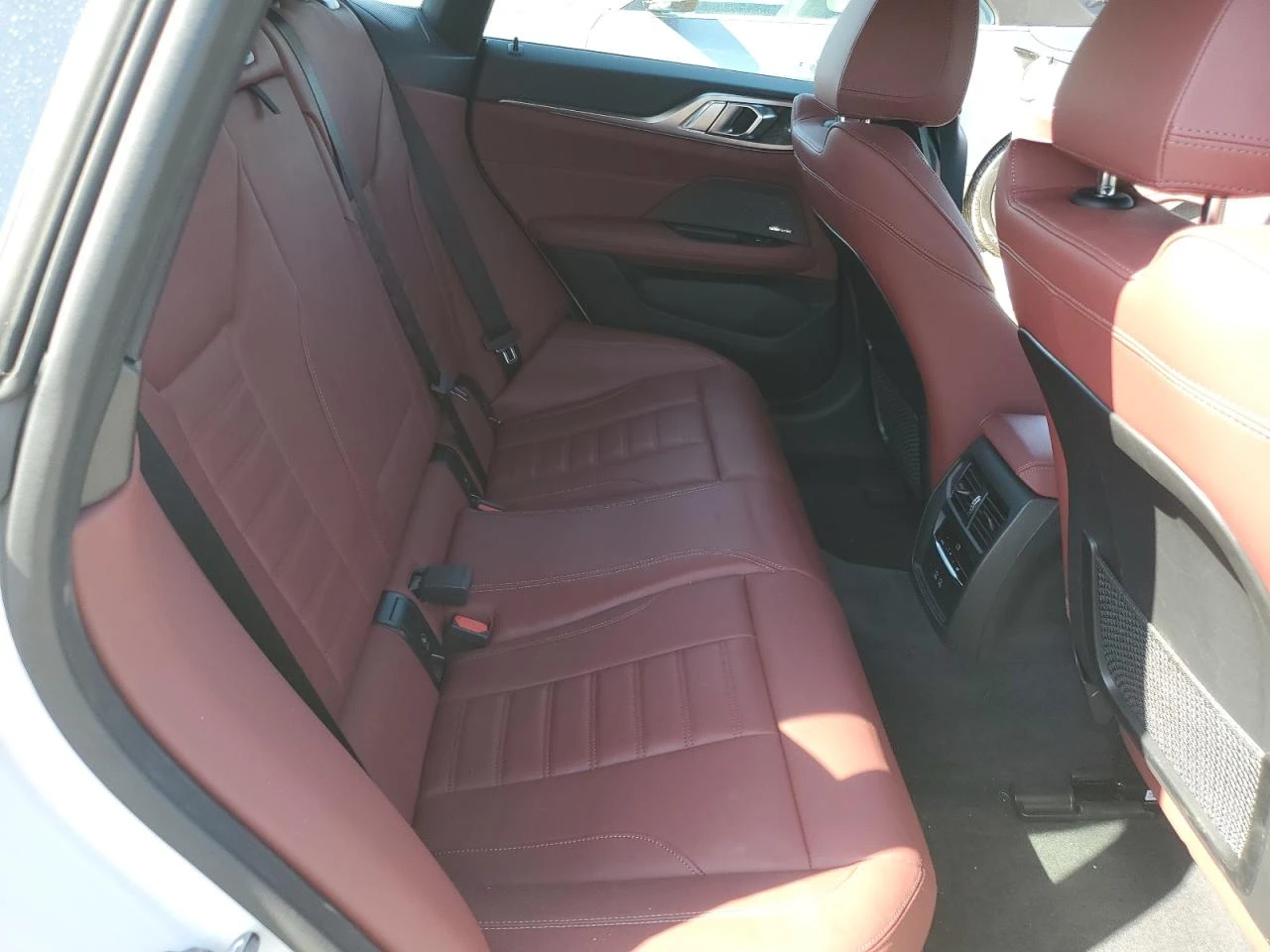 BMW i4 EDRIVE 40 - изображение 10