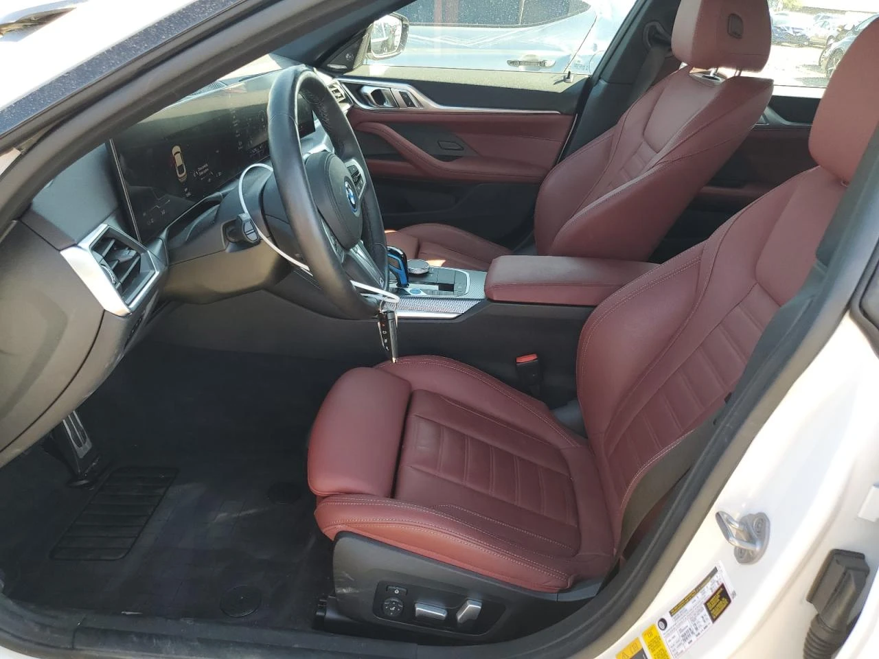 BMW i4 EDRIVE 40 - изображение 8