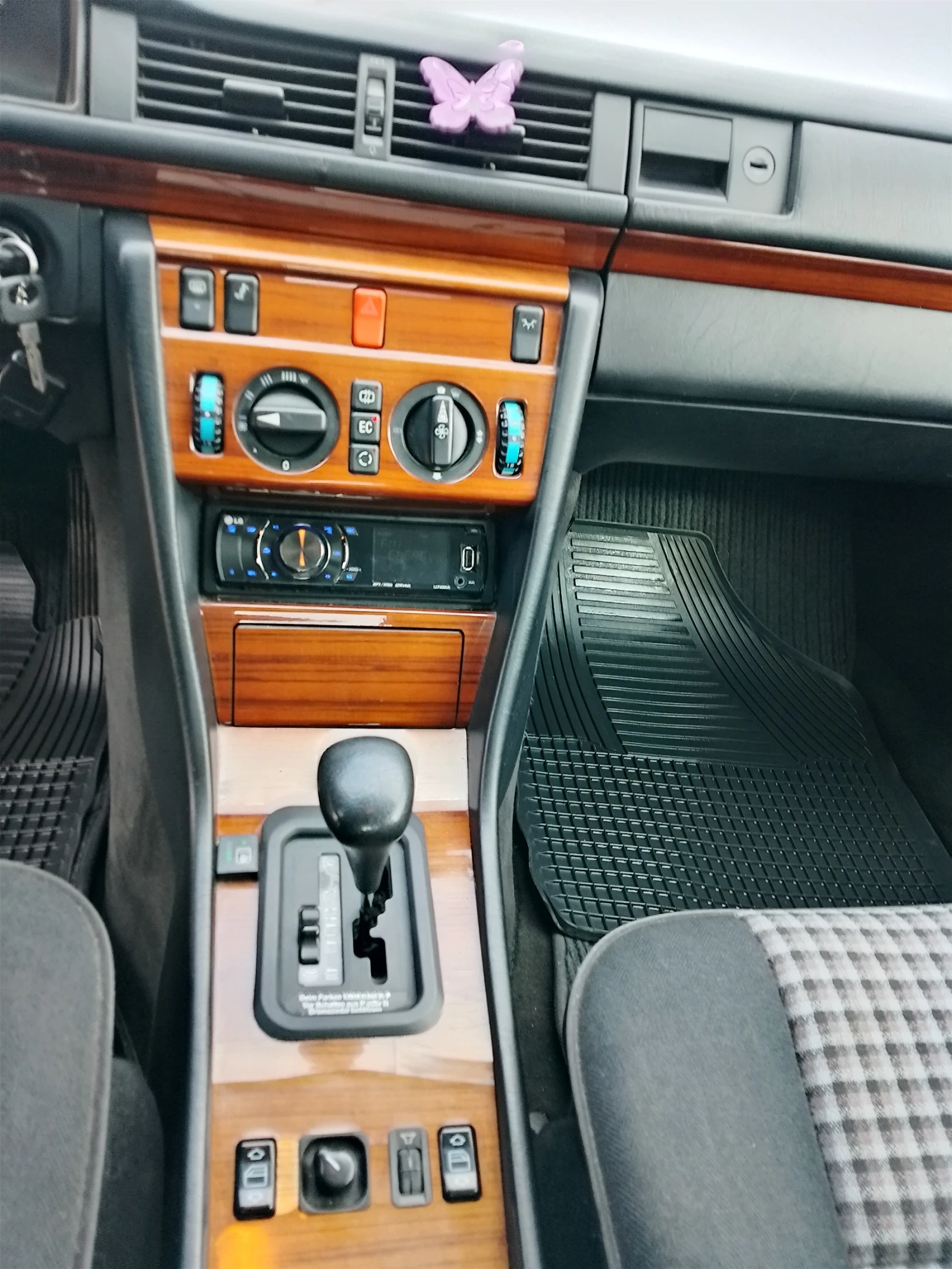 Mercedes-Benz 124 2.2I /150. | Mobile.bg   9