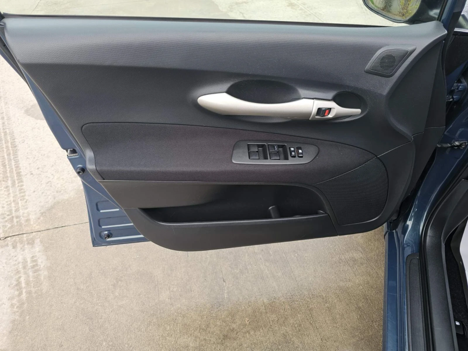 Toyota Auris 2.0 D-4D/126 ..//KEYLESS GO | Mobile.bg   15