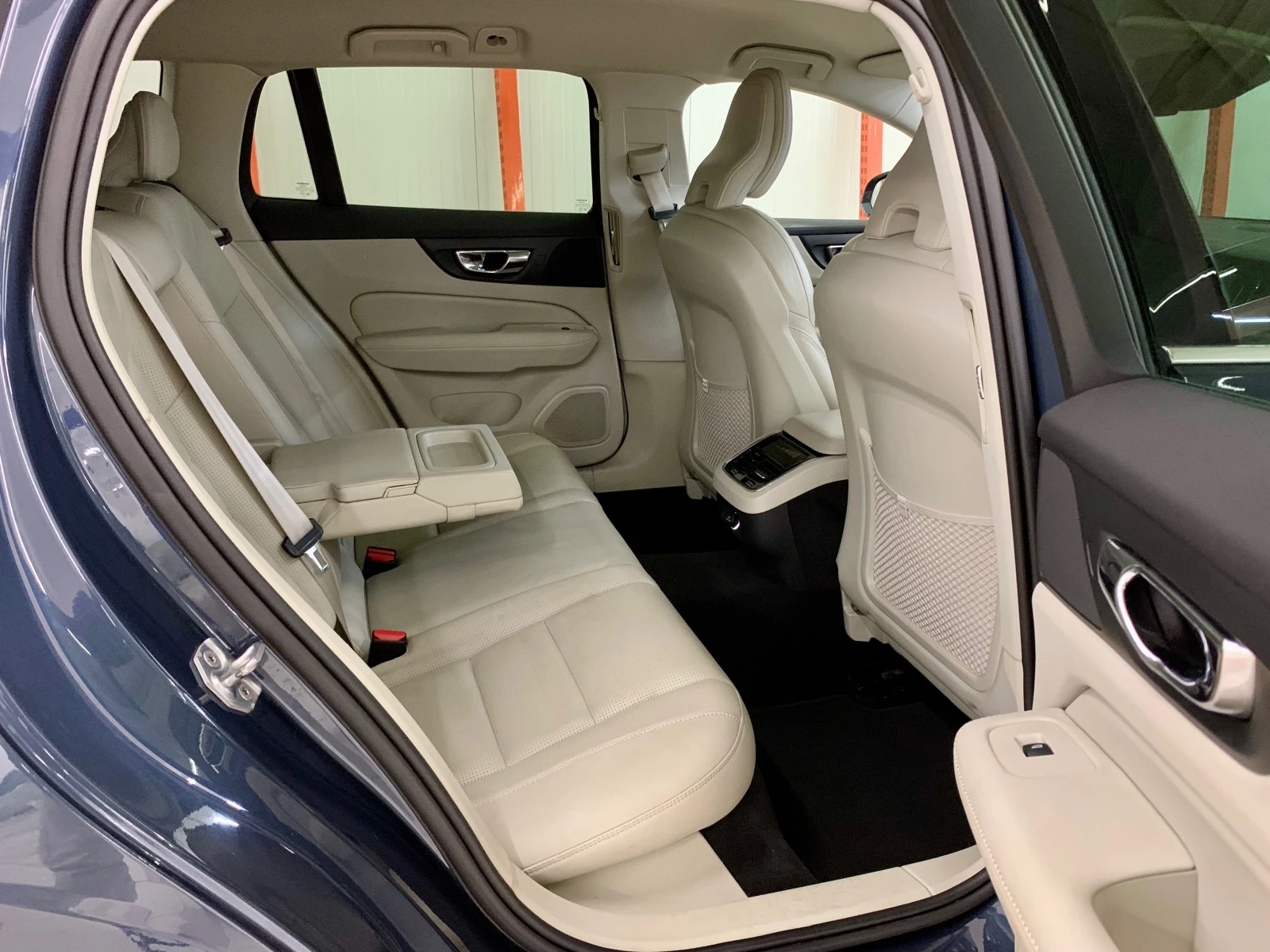 Volvo V60 D4 190hp * OBDUH* PODGREV* harman* MEMORY* BlindSp | Mobile.bg   14