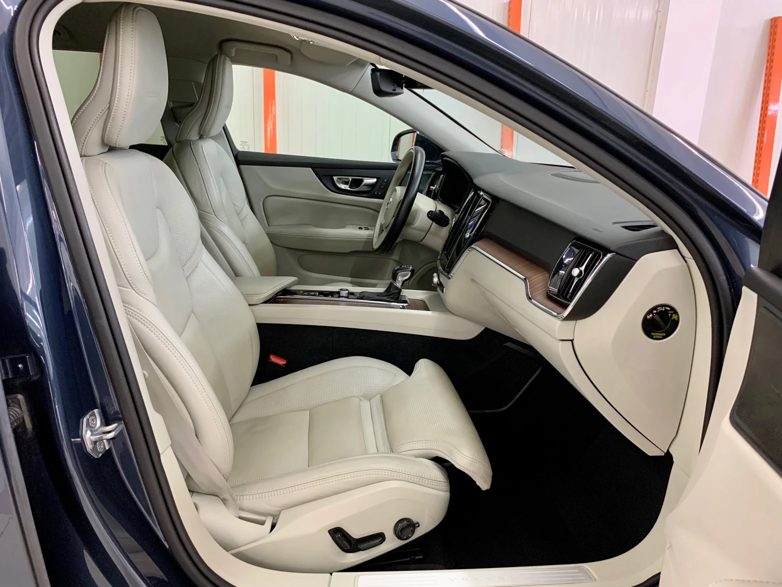 Volvo V60 D4 190hp * OBDUH* PODGREV* harman* MEMORY* BlindSp | Mobile.bg   12