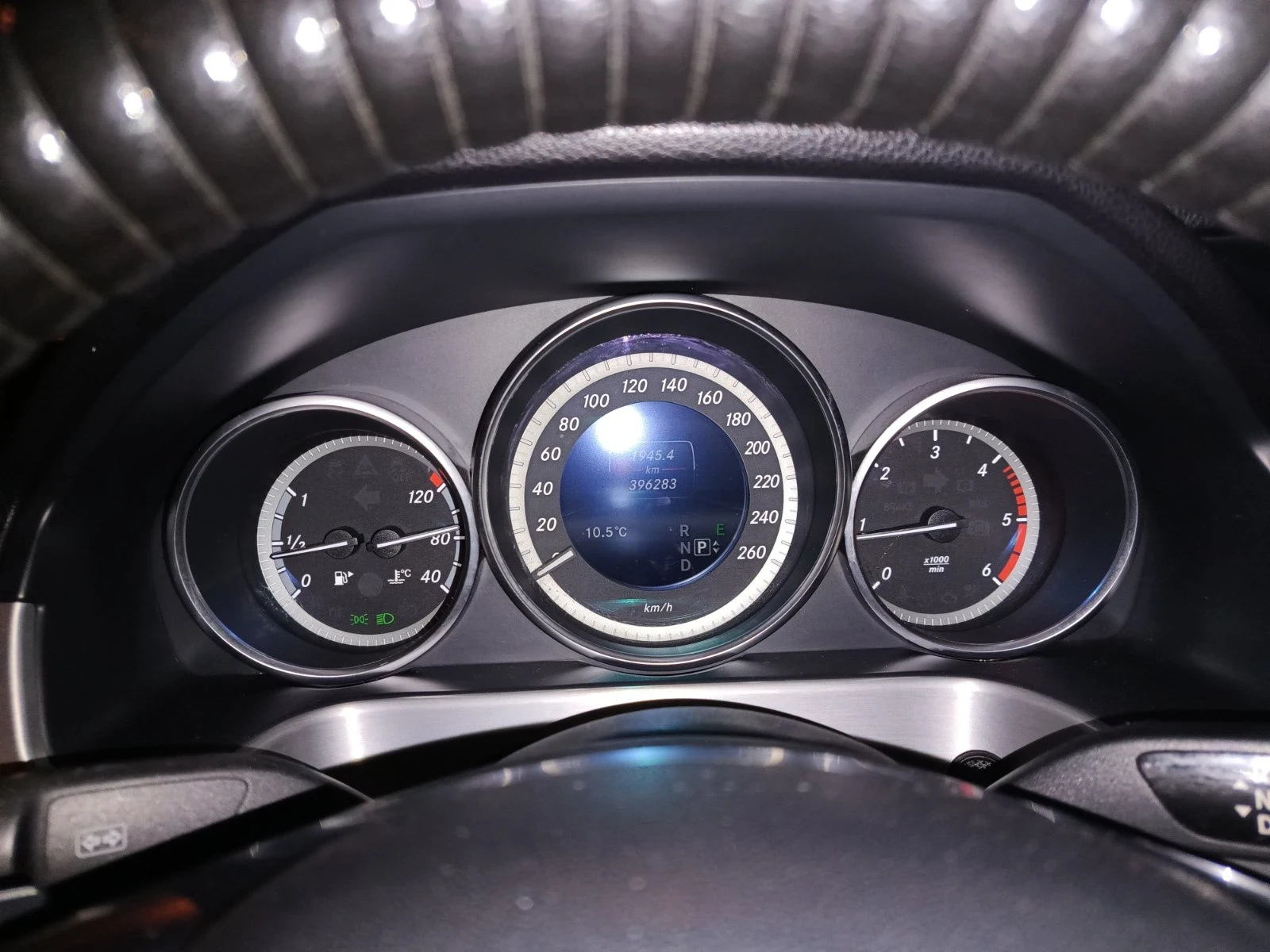 Mercedes-Benz E 200  - изображение 3