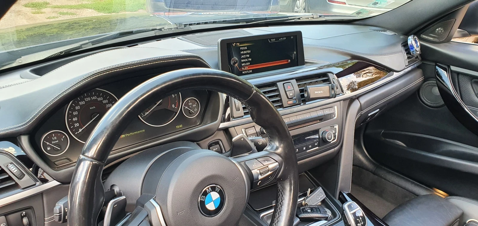 BMW 335 xDrive Indivudual - изображение 2