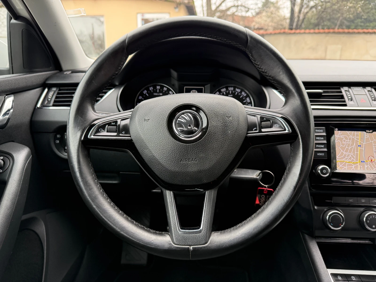 Skoda Octavia 1.6TDI Ambition 110к.с. - СУПЕР СЪСТОЯНИЕ! EURO6b, снимка 12 - Автомобили и джипове - 54028976