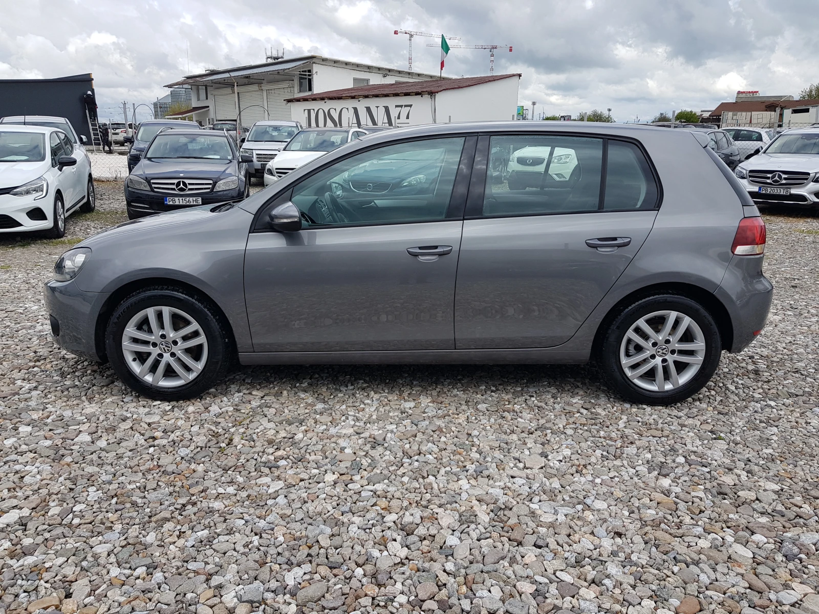 VW Golf 2.0 TDI-140 к.с. HIGHLINE 6 скорости EURO 5B, снимка 8 - Автомобили и джипове - 54380427
