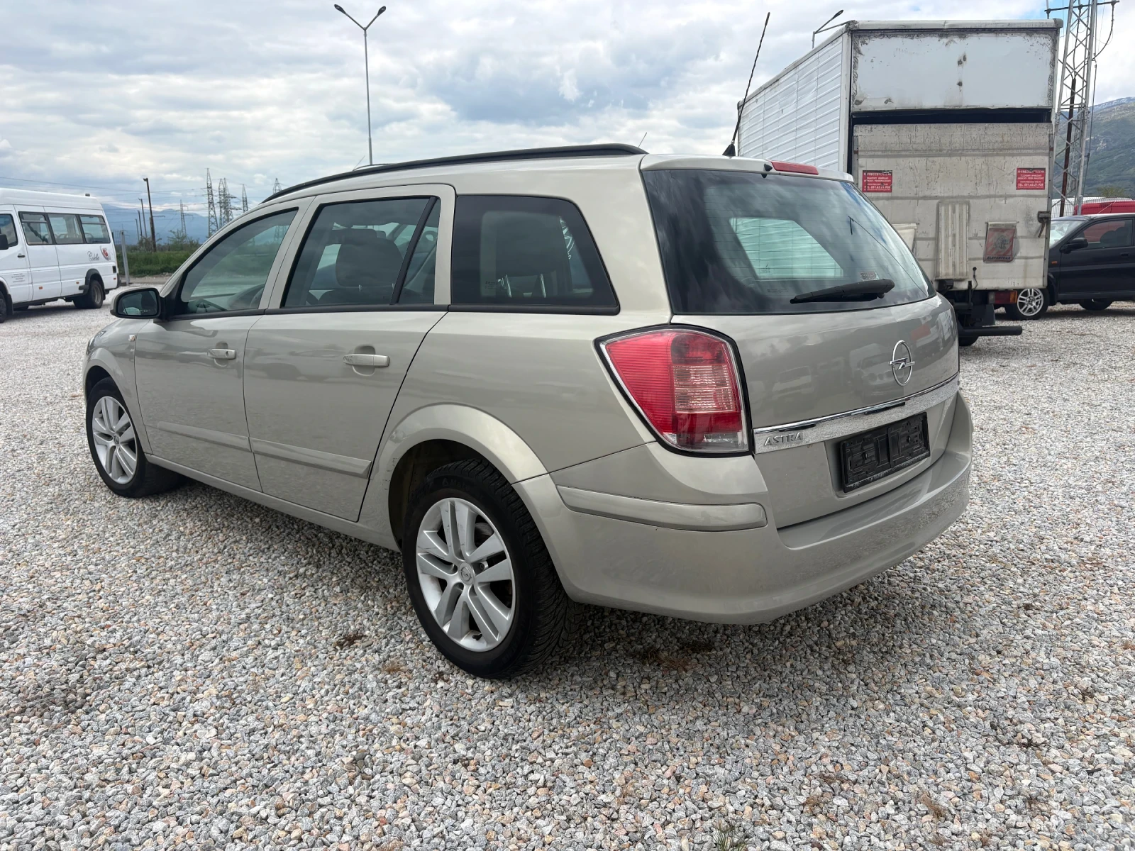Opel Astra 1.6 бензин, снимка 5 - Автомобили и джипове - 54413895