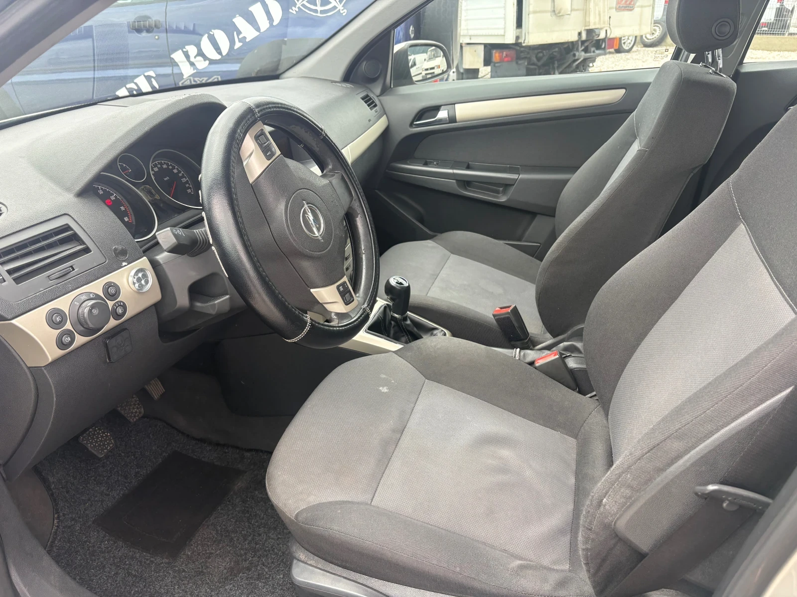 Opel Astra 1.6 бензин, снимка 6 - Автомобили и джипове - 54413895