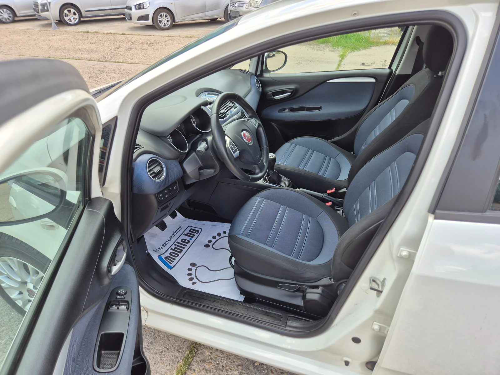 Fiat Punto 1.3Mjet-Италия, снимка 5 - Автомобили и джипове - 54574647