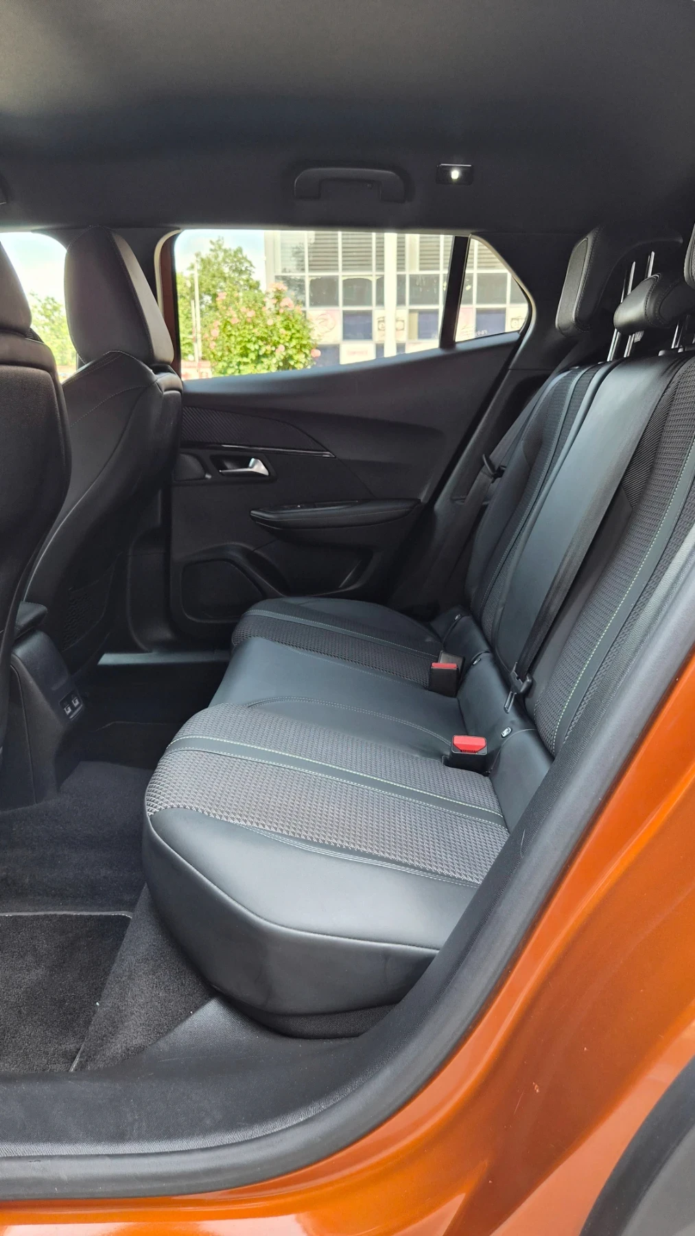 Peugeot 2008 1.5 HDi GT Line/ Keyless/ Обслужен, снимка 13 - Автомобили и джипове - 54809906