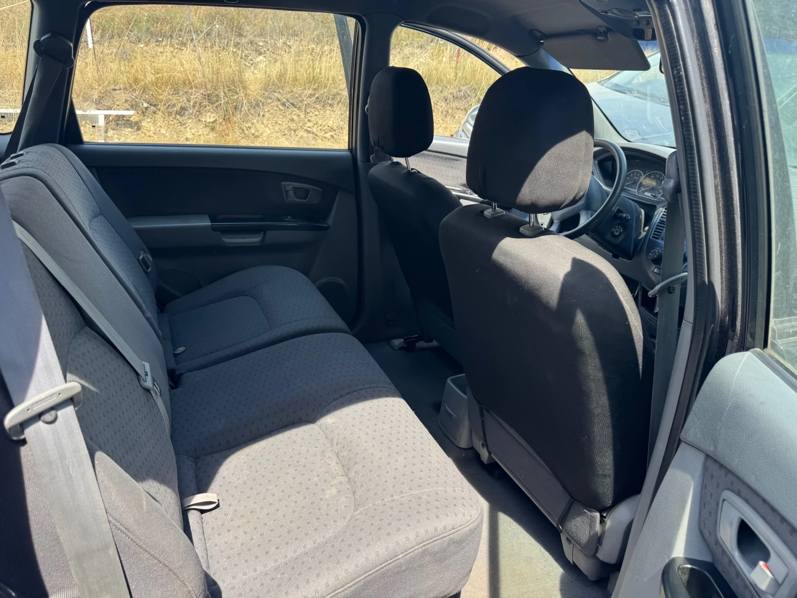 Kia Carens 2.0 111к.с, снимка 4 - Автомобили и джипове - 55086985