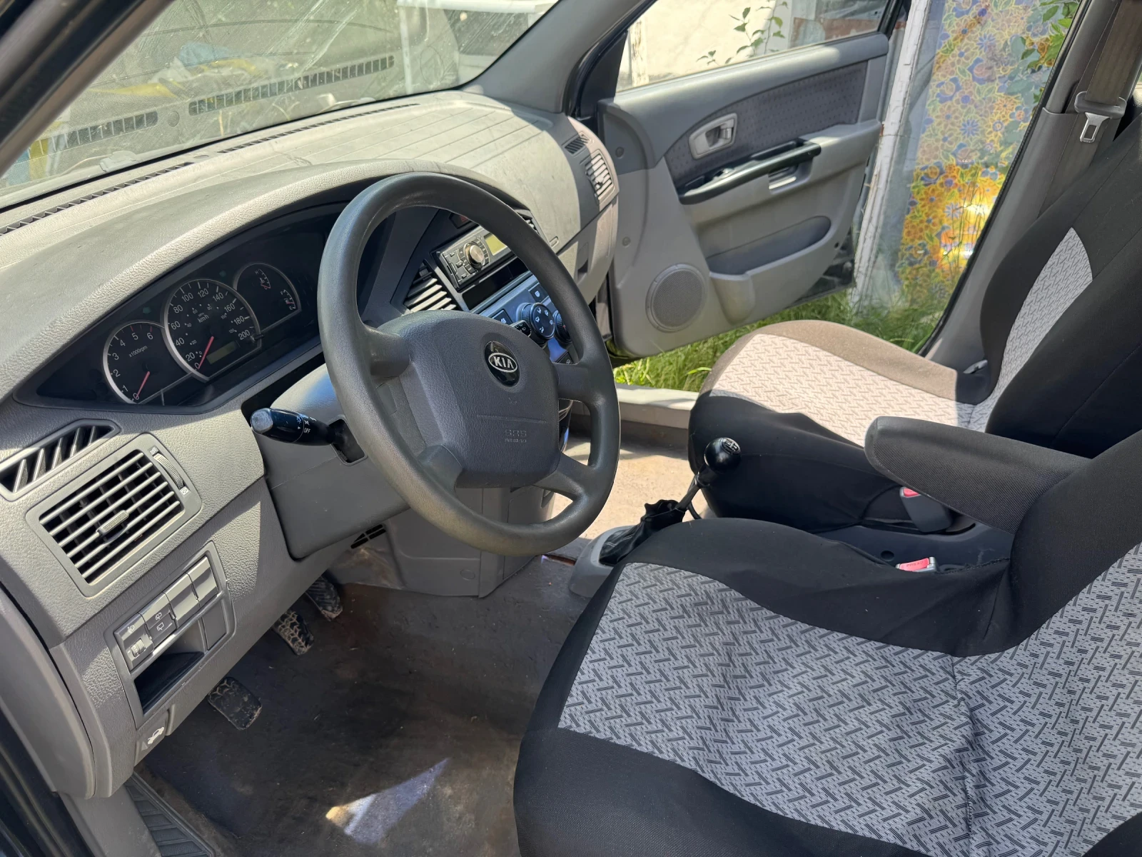 Kia Carens 2.0 111к.с, снимка 5 - Автомобили и джипове - 55086985