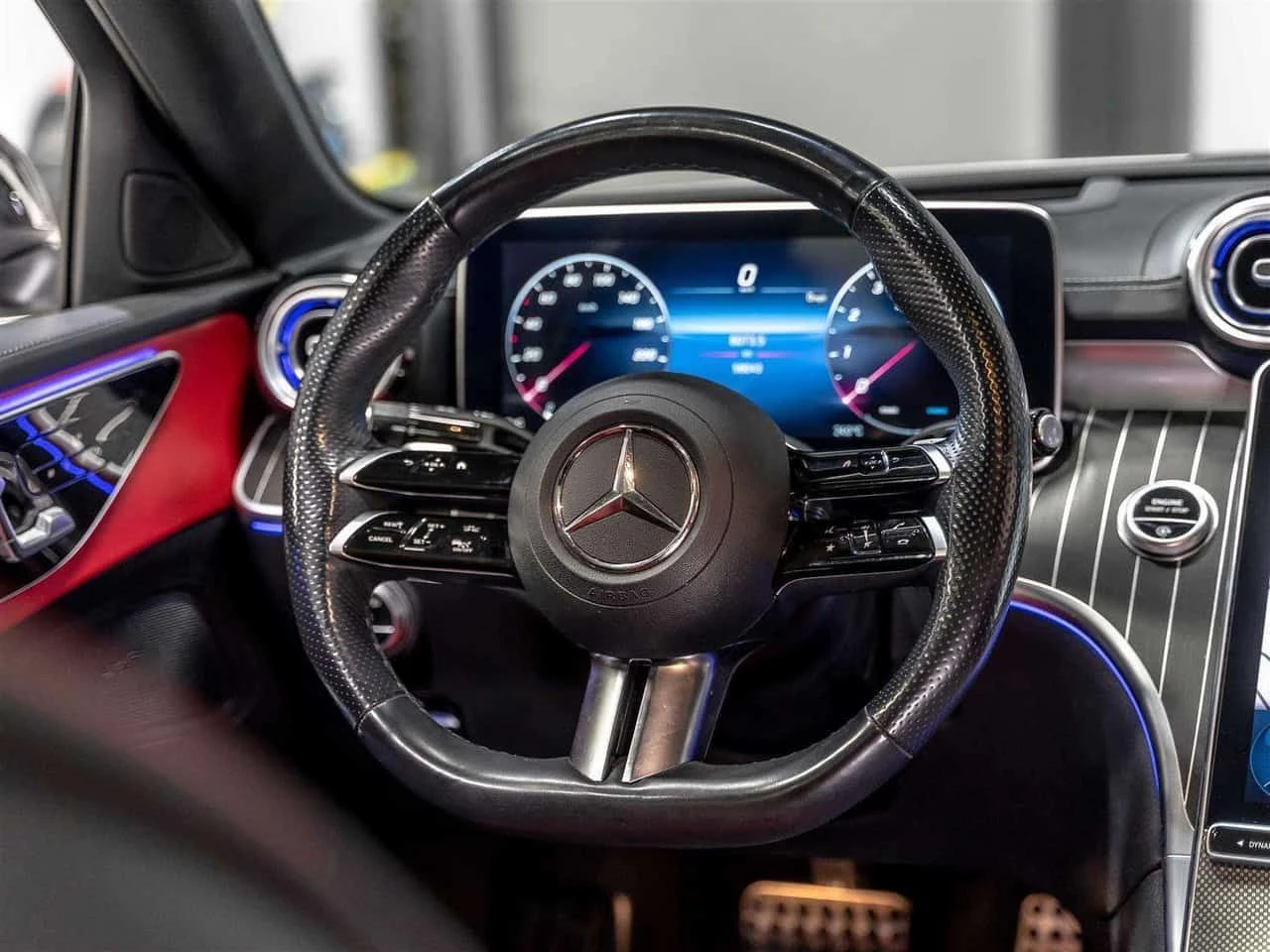 Mercedes-Benz C 300 * 4MATIC Sedan * CARFAX * ЦЕНА ДО БГ, снимка 7 - Автомобили и джипове - 55385249