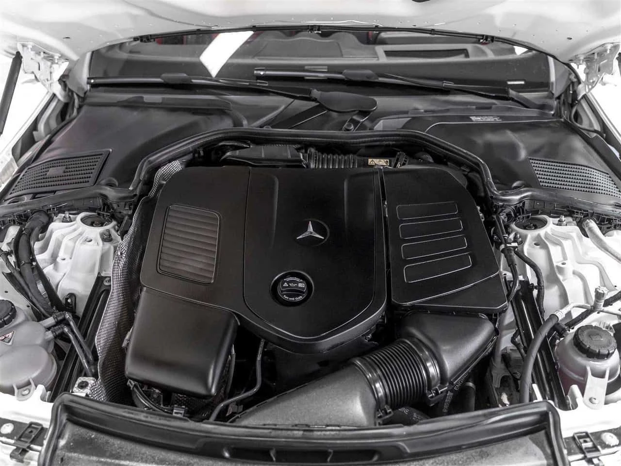 Mercedes-Benz C 300 * 4MATIC Sedan * CARFAX * ЦЕНА ДО БГ, снимка 15 - Автомобили и джипове - 55385249
