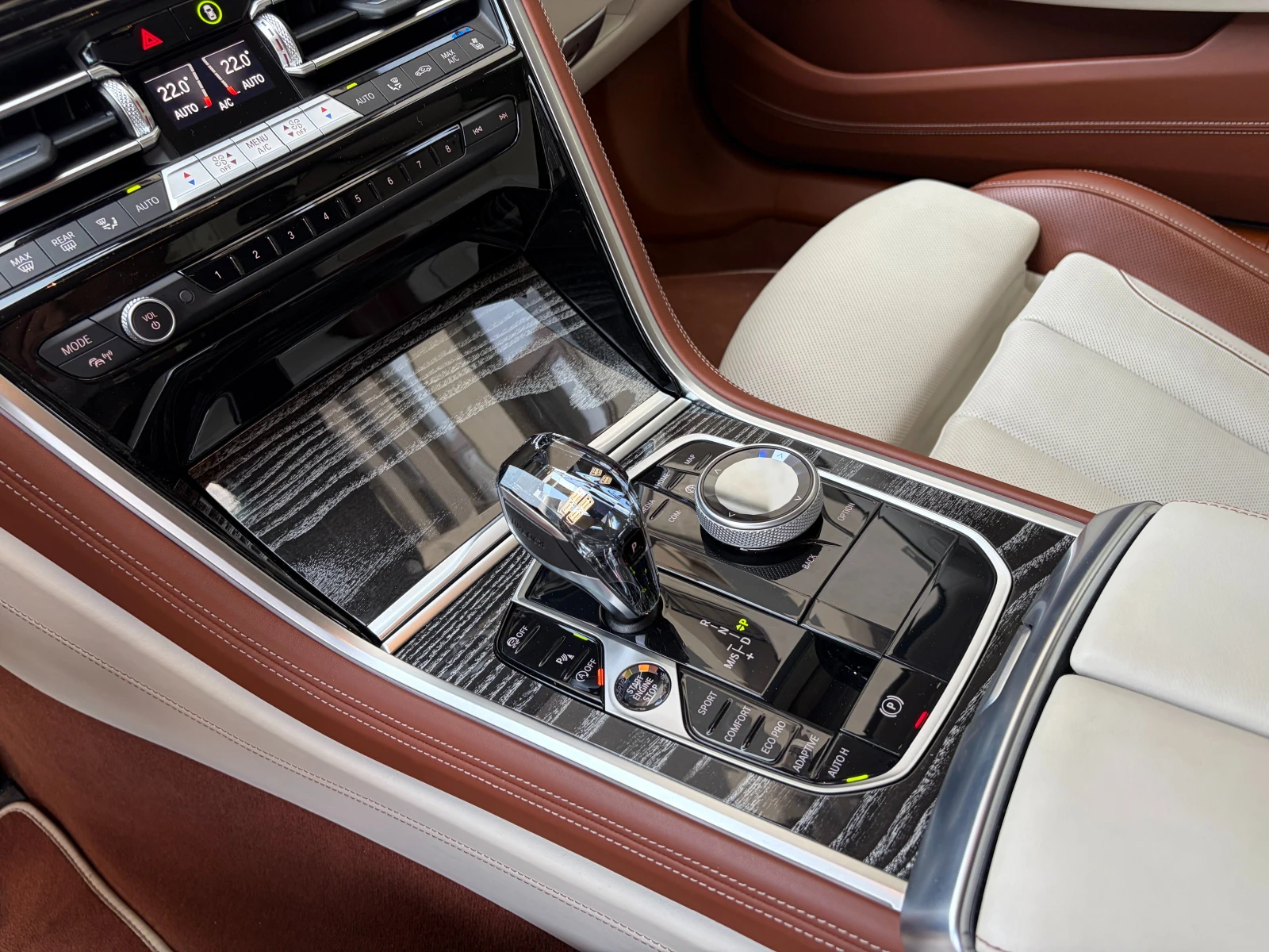 BMW 850 M850i xDrive Gran Coupe Facelift Individual, снимка 12 - Автомобили и джипове - 56096274