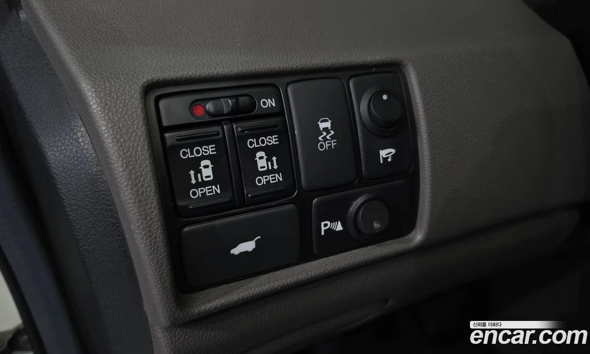 Honda Odyssey 3.5 4th, снимка 12 - Автомобили и джипове - 56123034