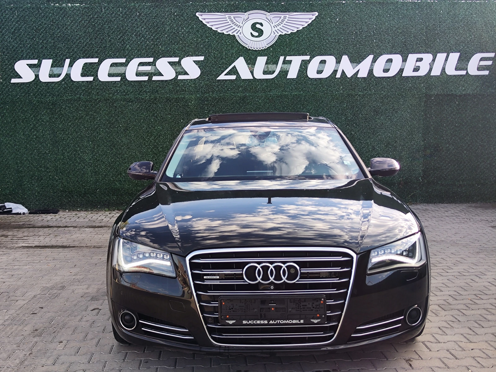 Audi A8 4.2L* MATRIX* 3TV* DISTRONIK* NOSHTNOVIJDANE* PANO