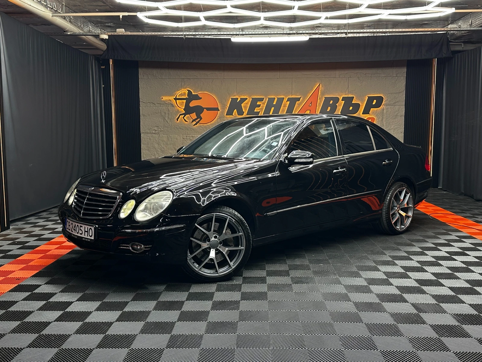 Mercedes-Benz E 500 5.5i 388 к.с. 