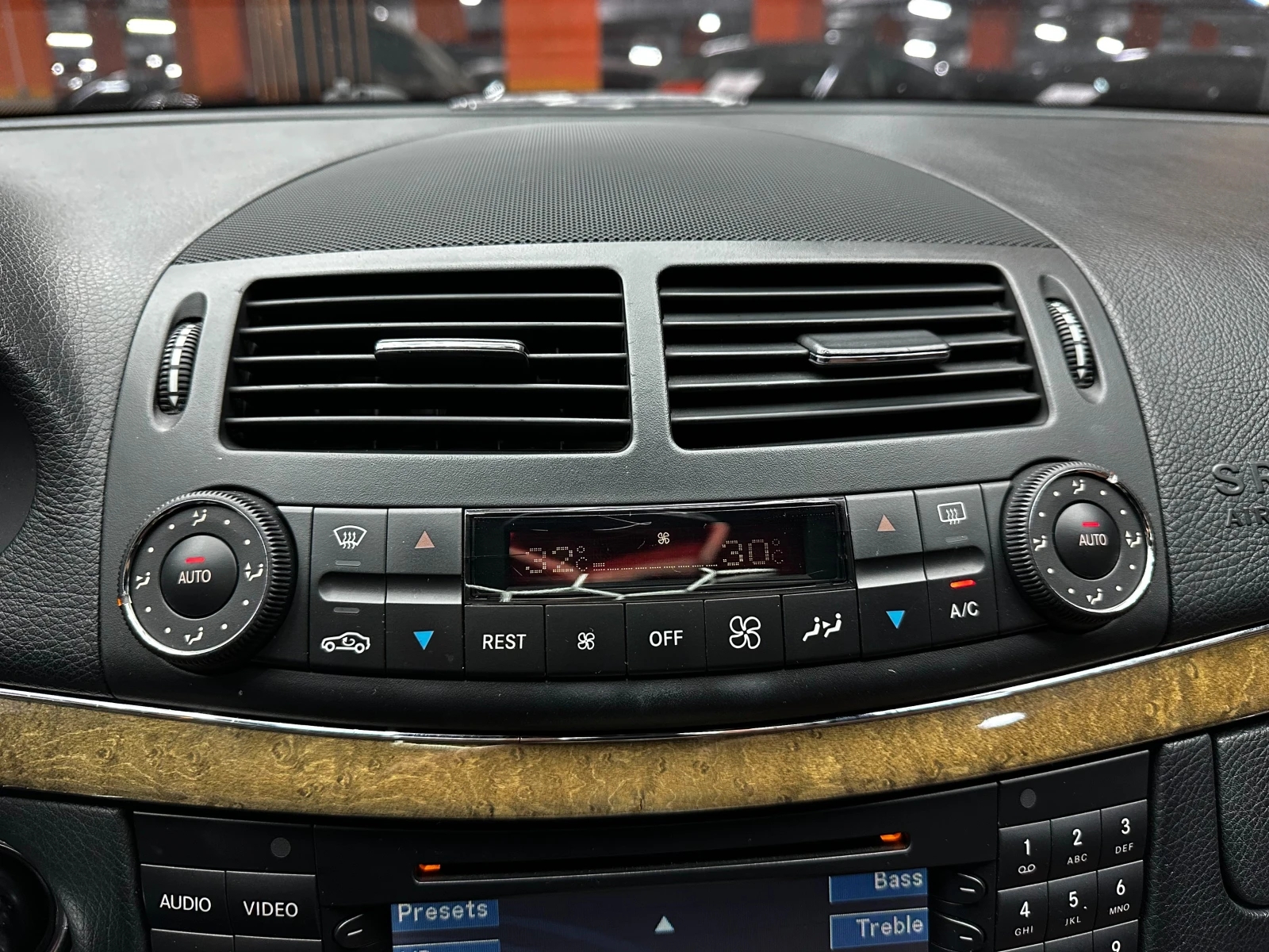 Mercedes-Benz E 500 Evo/Седан/388 к.с. , снимка 15 - Автомобили и джипове - 56514708