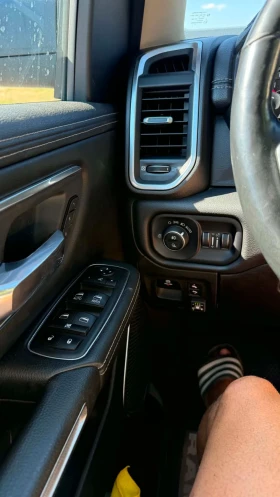 Dodge RAM 1500 LARAMIE, HEMI 5, 7 ГАЗ, снимка 9