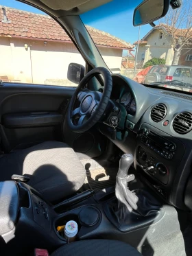 Jeep Cherokee - 2000 € / 3911.66 лв. - 10519136 5