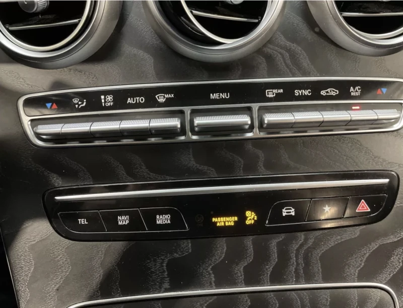 Mercedes-Benz GLC 300 AMG Package* Автокредит* , снимка 13 - Автомобили и джипове - 52749563