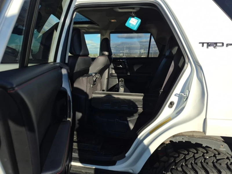 Toyota 4runner * LIMITED * CARFAX * БЕЗ ПЪРВОНАЧАЛНА ВНОСКА, снимка 13 - Автомобили и джипове - 53021827