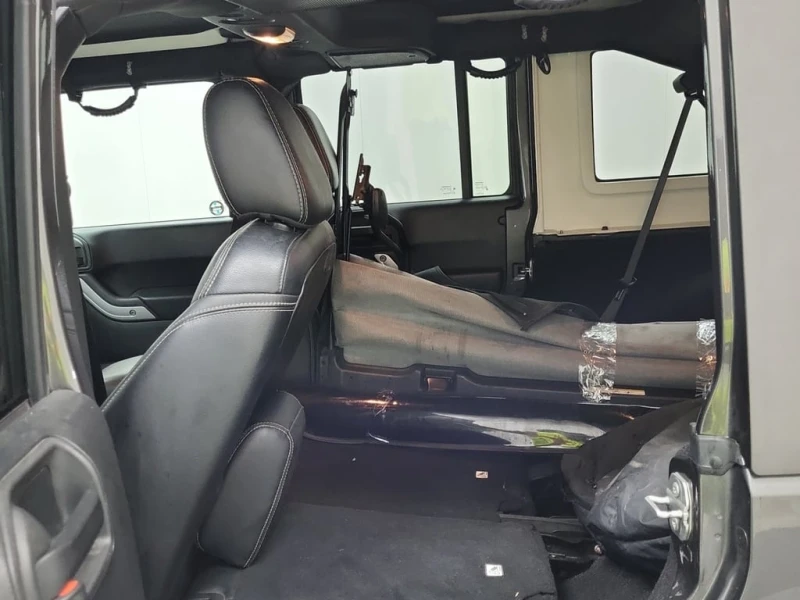Jeep Wrangler * SAHARA * 4WD* * ПОДГРЕВ* , снимка 13 - Автомобили и джипове - 53394657