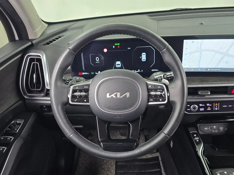 Kia Sorento Diesel 2.2 4WD| 202к.с.| ВКЛ.ТЕХНОТЕСТ, снимка 13 - Автомобили и джипове - 55616560