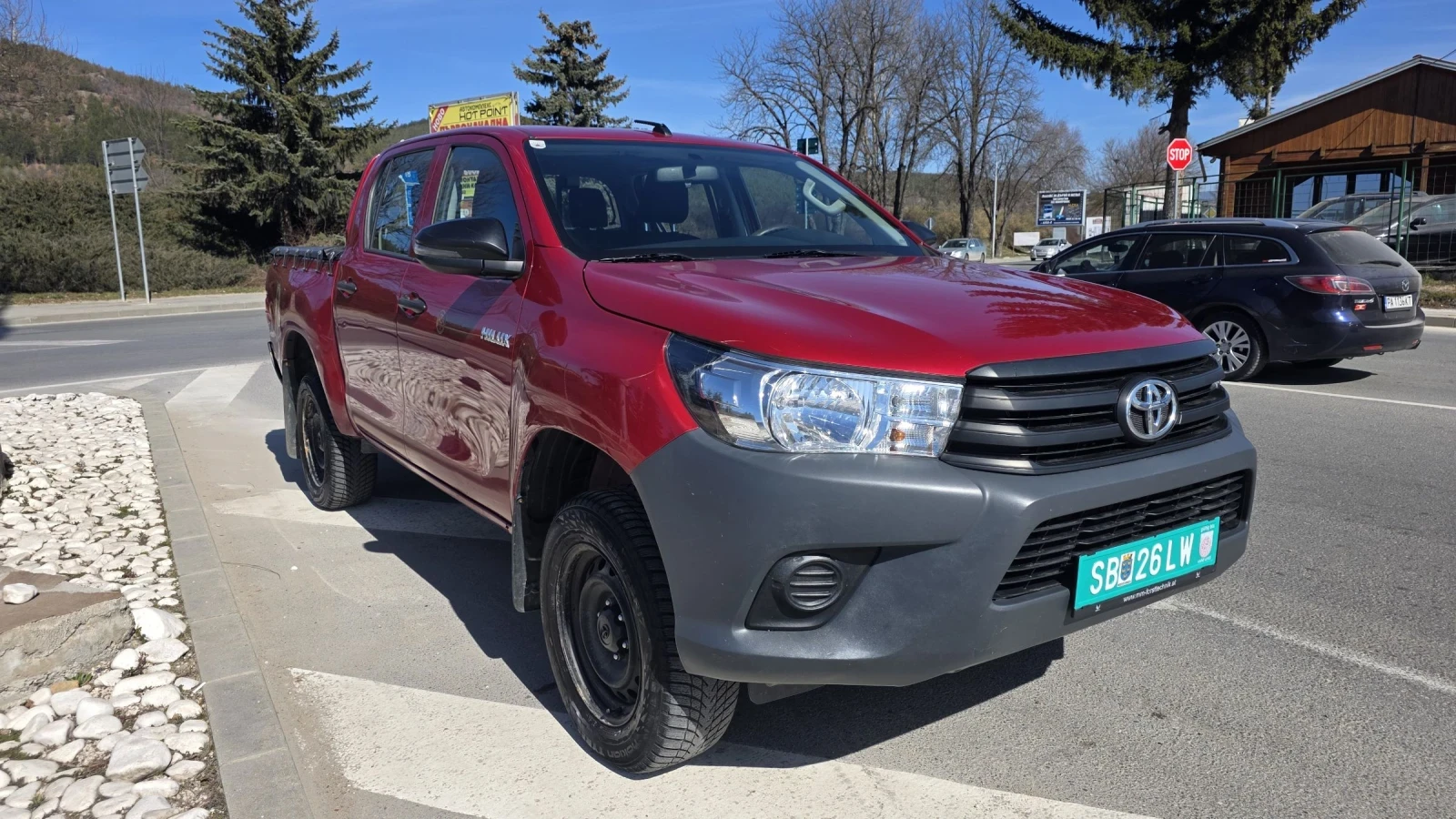 Toyota Hilux 2.4 D-4D 4X4 EURO 6 B, снимка 2 - Автомобили и джипове - 53825921