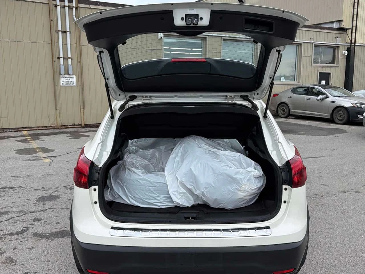 Nissan Qashqai * AWD CVT * CARFAX * ЦЕНА ДО БГ, снимка 17 - Автомобили и джипове - 53872296