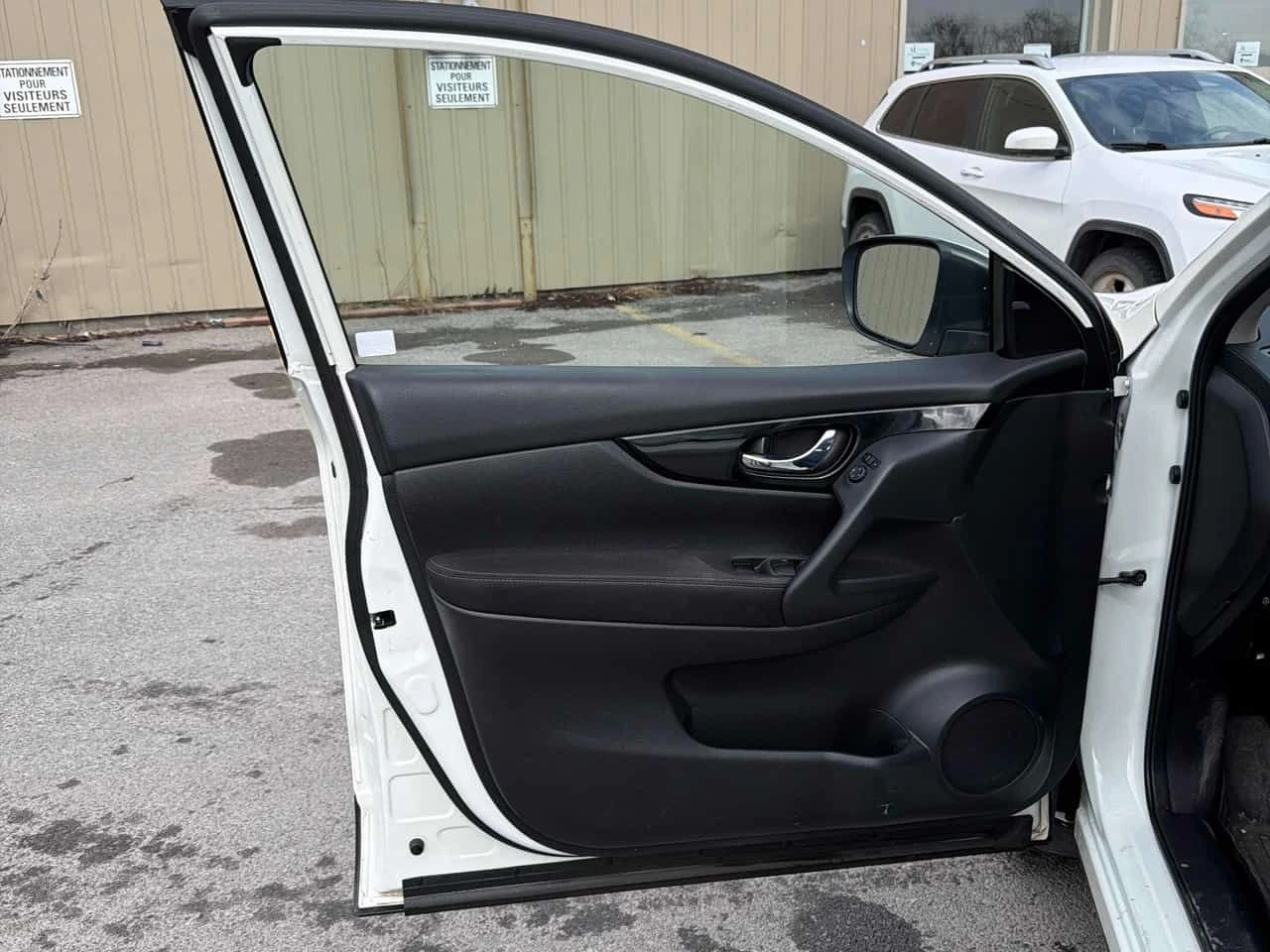 Nissan Qashqai * AWD CVT * CARFAX * ЦЕНА ДО БГ, снимка 11 - Автомобили и джипове - 53872296