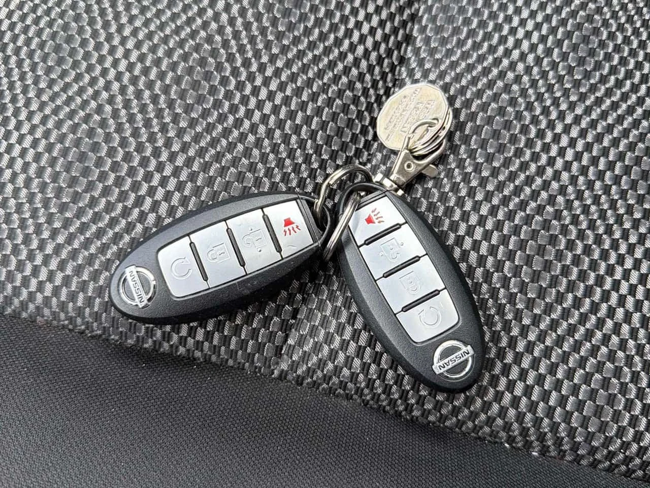 Nissan Qashqai * AWD CVT * CARFAX * ЦЕНА ДО БГ, снимка 10 - Автомобили и джипове - 53872296