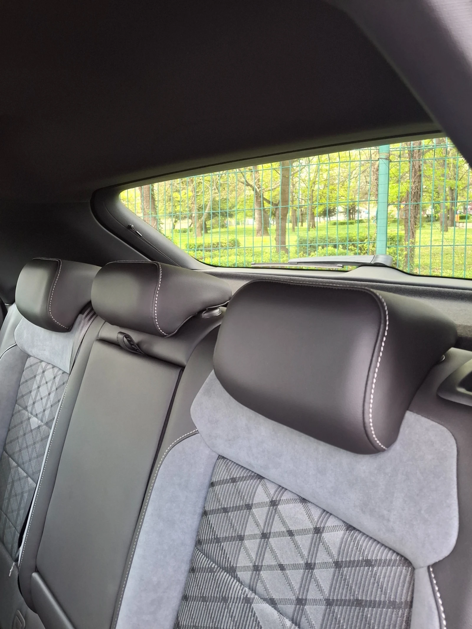 VW T-Roc R-Line BLACK STYLE, снимка 11 - Автомобили и джипове - 54236838