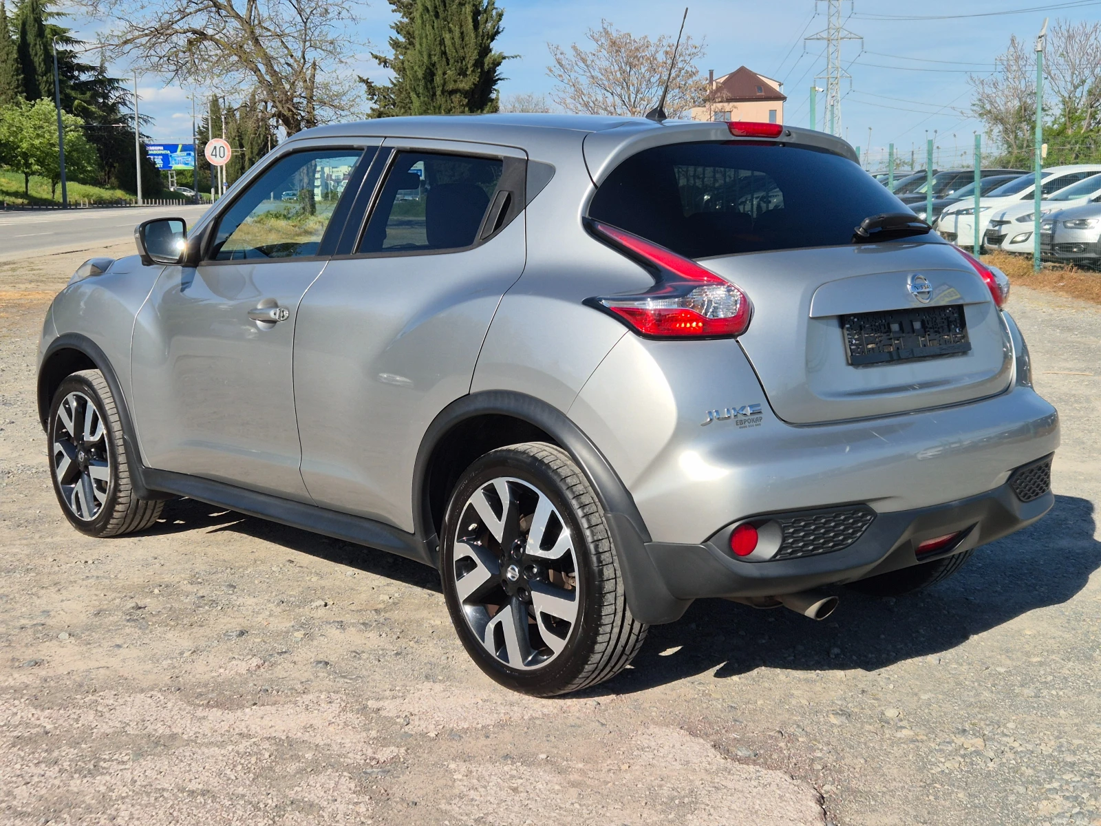Nissan Juke 1.2i 115кс, снимка 3 - Автомобили и джипове - 54332628