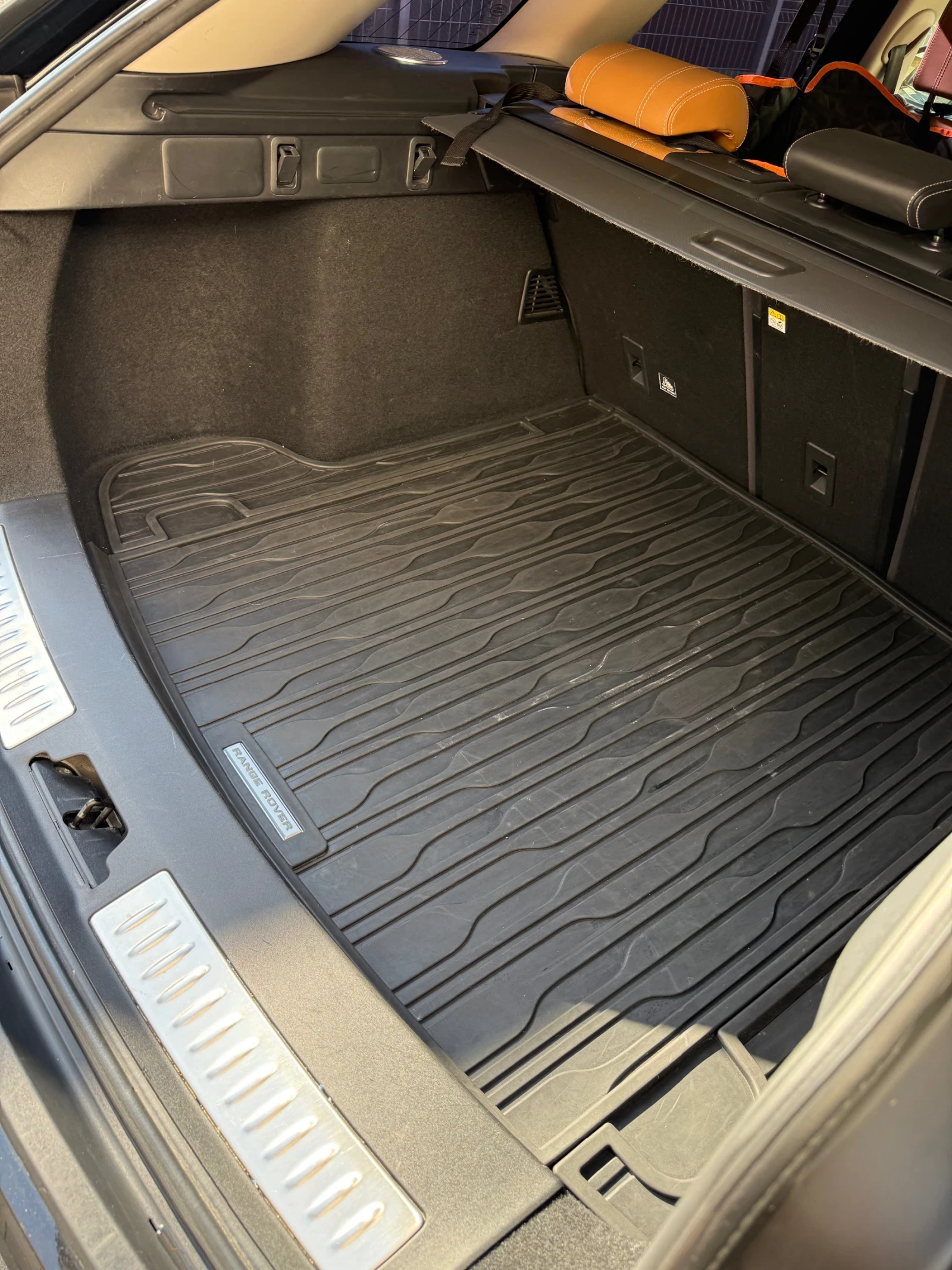Land Rover Range Rover Velar, снимка 11 - Автомобили и джипове - 54838433