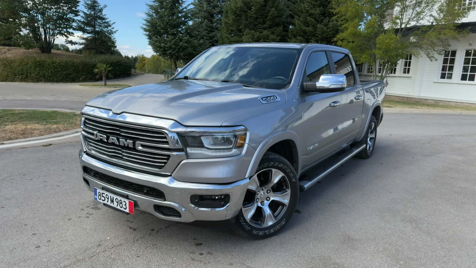 Dodge RAM 1500 LARAMIE, HEMI 5, 7 ГАЗ
