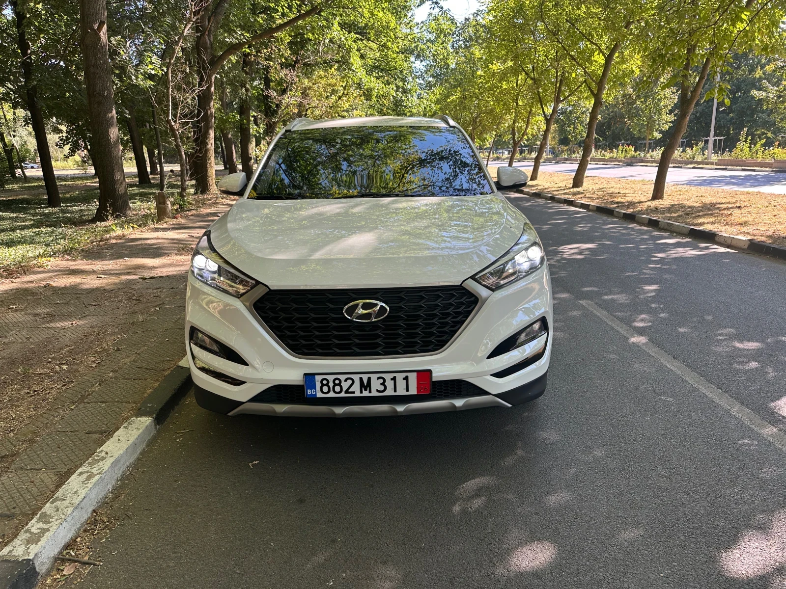 Hyundai Tucson Premium | 108000km | ВНОС ОТ ЮЖНА КОРЕА, снимка 2 - Автомобили и джипове - 56014945